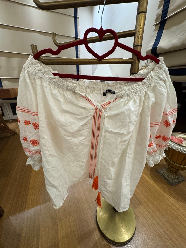 Püsküllü Nakışlı Beyaz Mini Bohem Bluz - Görsel 5