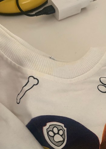 Renkli Baskılı Beyaz Köpek Tişörtü - Görsel 3