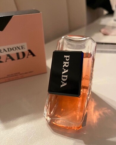 Prada Prada Paradoxe