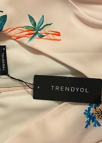 Çiçekli toz pembe elbise - Görsel 3