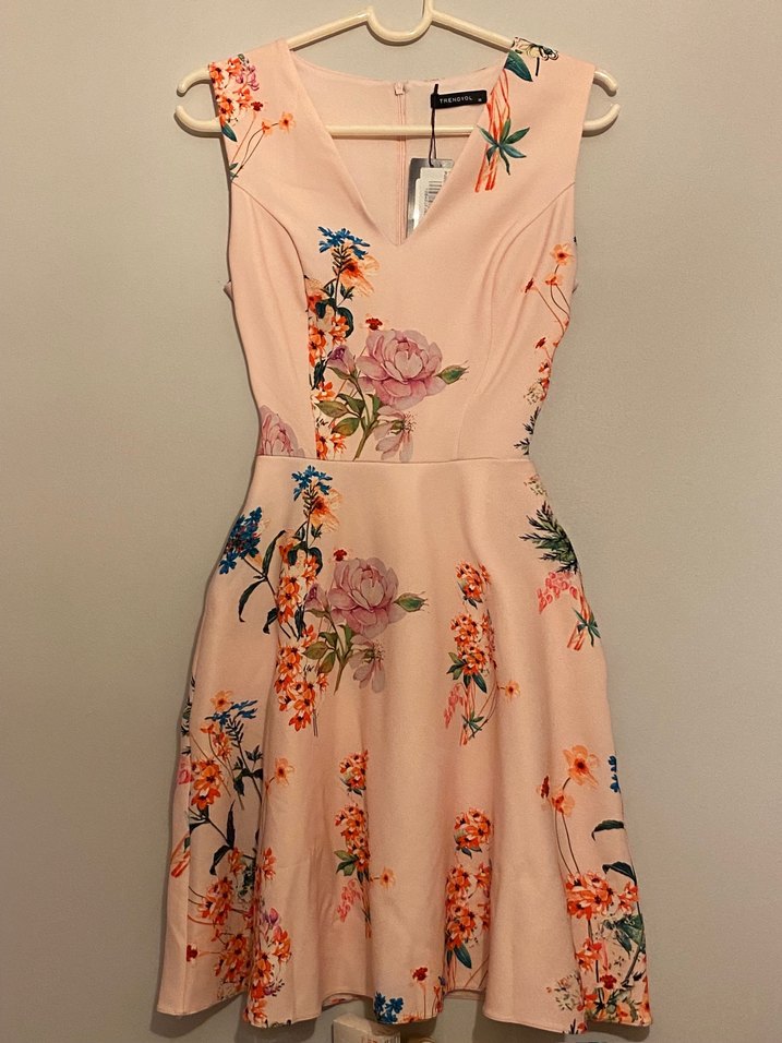 Çiçekli toz pembe elbise - Görsel 2
