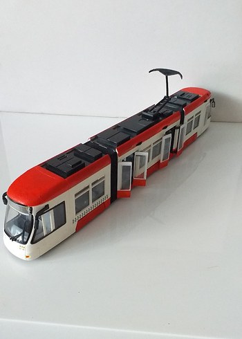 Beyaz-Kırmızı Oyuncak Tramvay Araba 46 cm