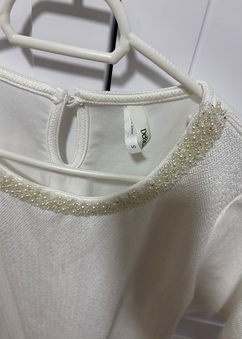 Yuvarlak Yaka Beyaz Kısa Kollu Kadın Bluz - Görsel 4