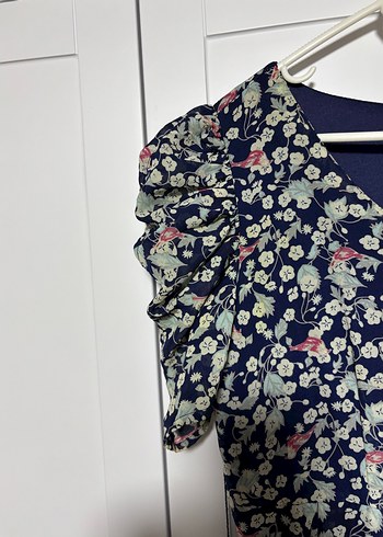 Çiçek Desenli V Yaka Midi Elbise - Görsel 4