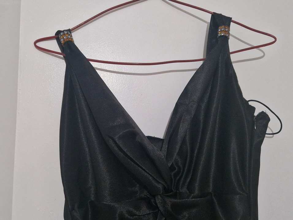 Siyah Uzun V Yaka Drapeli Kadın Abiye - Görsel 4