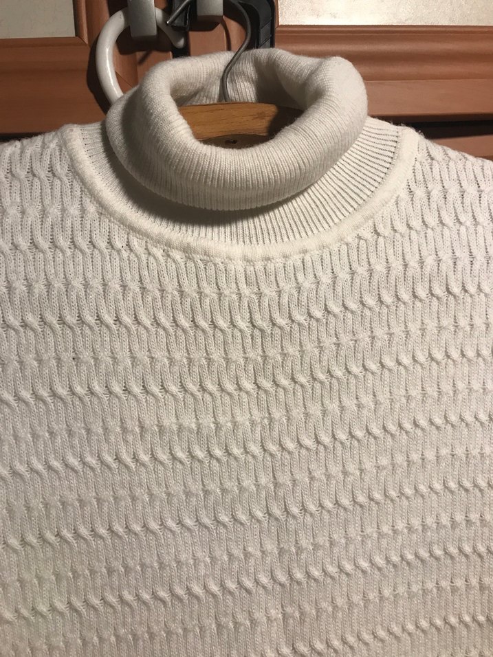 Erkek Beyaz Boğazlı Örgü Kazak - Görsel 3