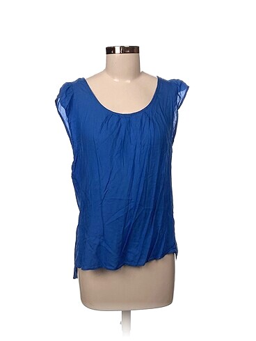 Stradivarius Bluz %70 İndirimli.