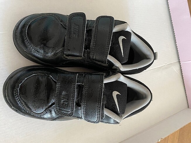 29 Beden Nike Unisex spor ayakkabı