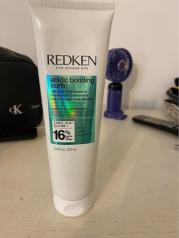 Redken acidic bonding curls