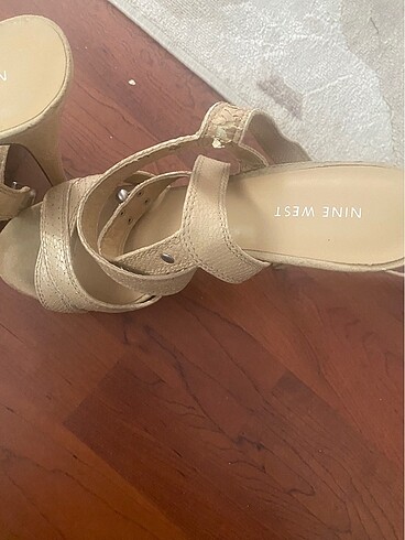 Nine west