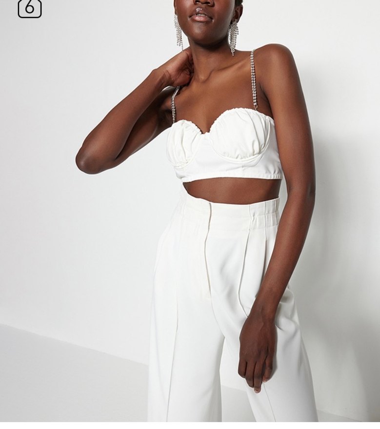 Zincir Detaylı Beyaz Mini Büstiyer - Görsel 2