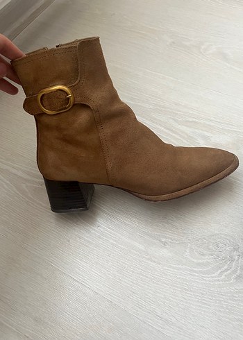 39 Beden Bej Süet Kadın Botlar, Tokalı, Kalın Topuklu