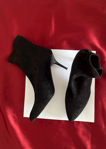 Siyah Süet Stiletto Topuklu Kadın Bot - Görsel 2