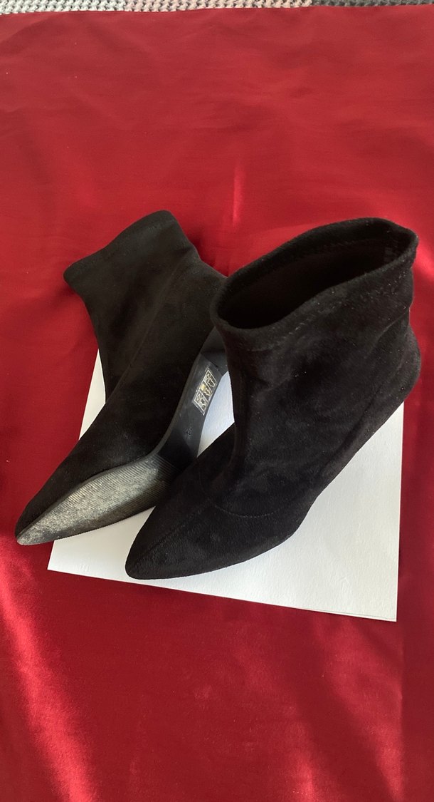 Siyah Süet Stiletto Topuklu Kadın Bot - Görsel 3