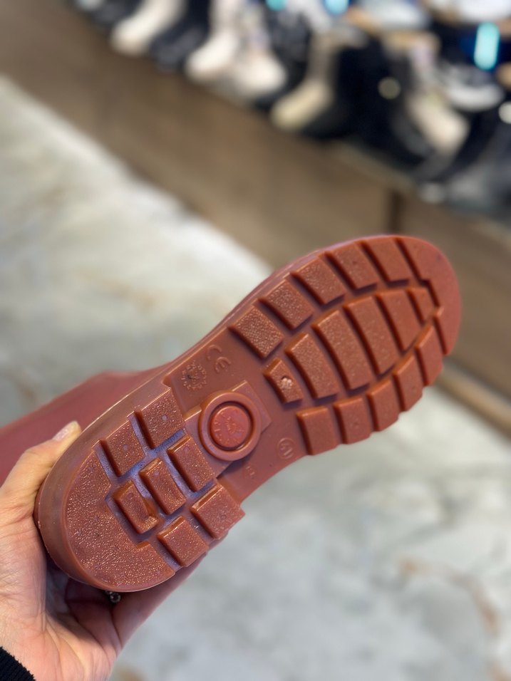 Arısan Krep Çizme - Görsel 2