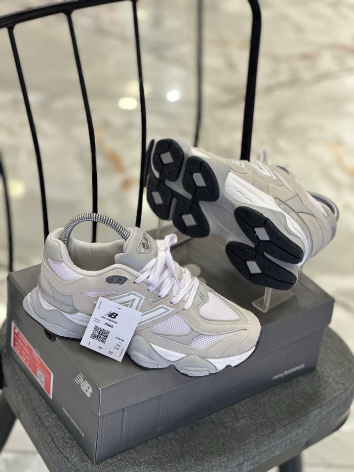 Beyaz Gri Bağcıklı Sneaker - Görsel 2