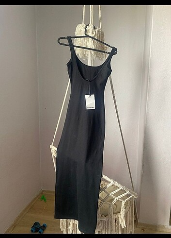 xs Beden Bershka uzun elbise