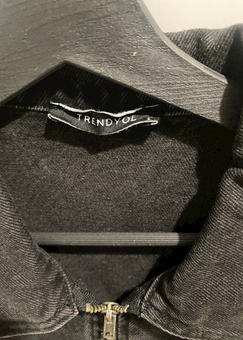 Trendyol & Milla Siyah Fermuarlı Kadın Denim Ceket