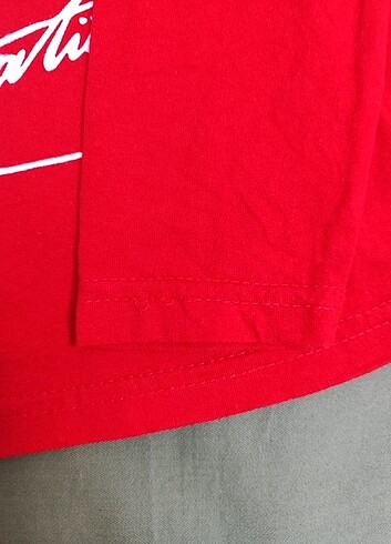 6 Yaş Beden uzun kol kirmizi Ataturk baskili tshirt