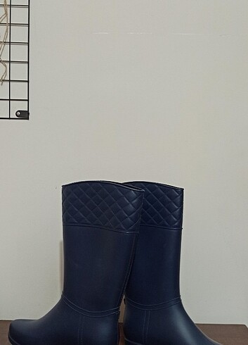 Marjin Yağmur Botu