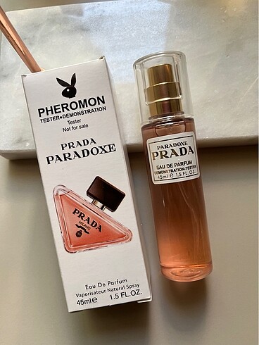 Prada Paradoxe
