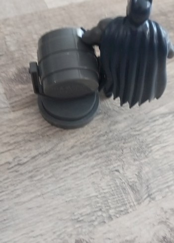 Gri Batman Figürü ve Sinyal Lambası - Görsel 2