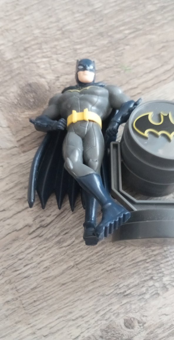 Gri Batman Figürü ve Sinyal Lambası - Görsel 3