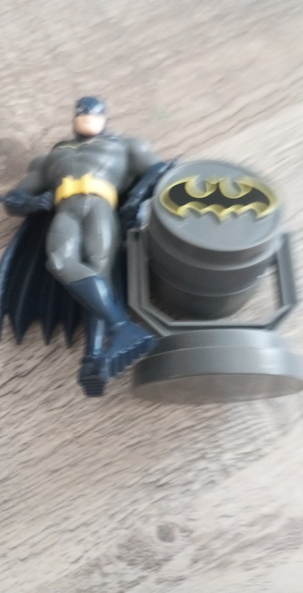 Gri Batman Figürü ve Sinyal Lambası - Görsel 4