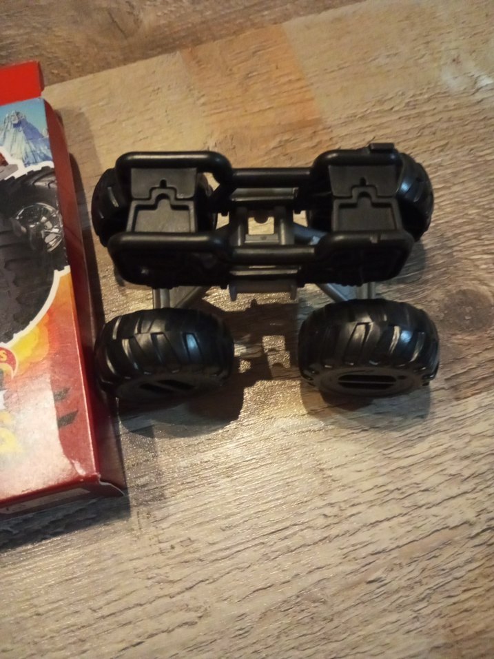 Siyah Hot Wheels Monster Trucks Oyuncak Araba - Görsel 4