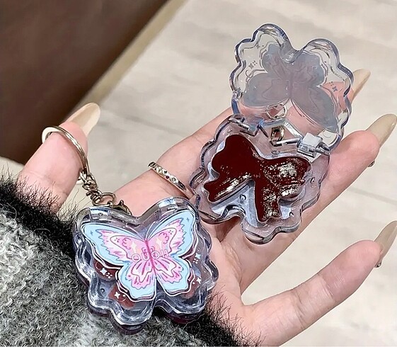 Kiko Kore lip cheek