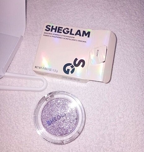 Beden Sheglam higlighter far