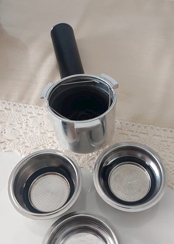 Delonghi DeLonghi Renkli Kırmızı Kahve Makinesi