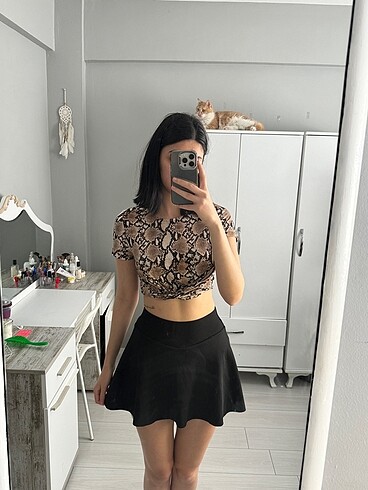 s Beden siyah Renk Yılan desenli crop