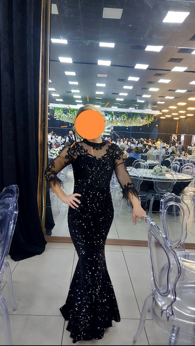 Uzun Kollu Siyah Payetli Gotik Abiye Elbise - Görsel 2