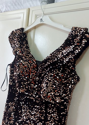 Siyah Pul Detaylı Uzun Abiye Elbise - Görsel 2