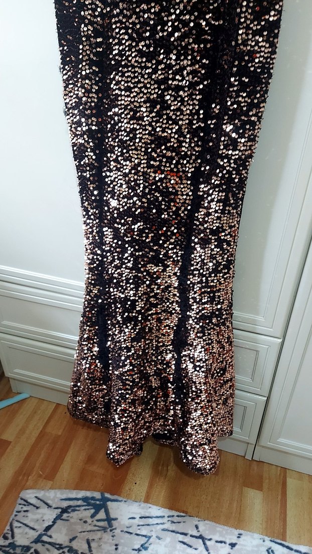 Siyah Pul Detaylı Uzun Abiye Elbise - Görsel 3