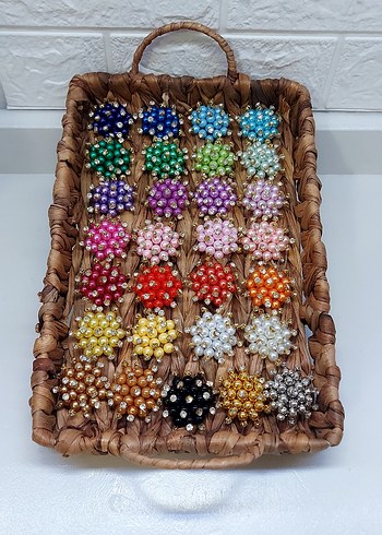 inci Broşlar