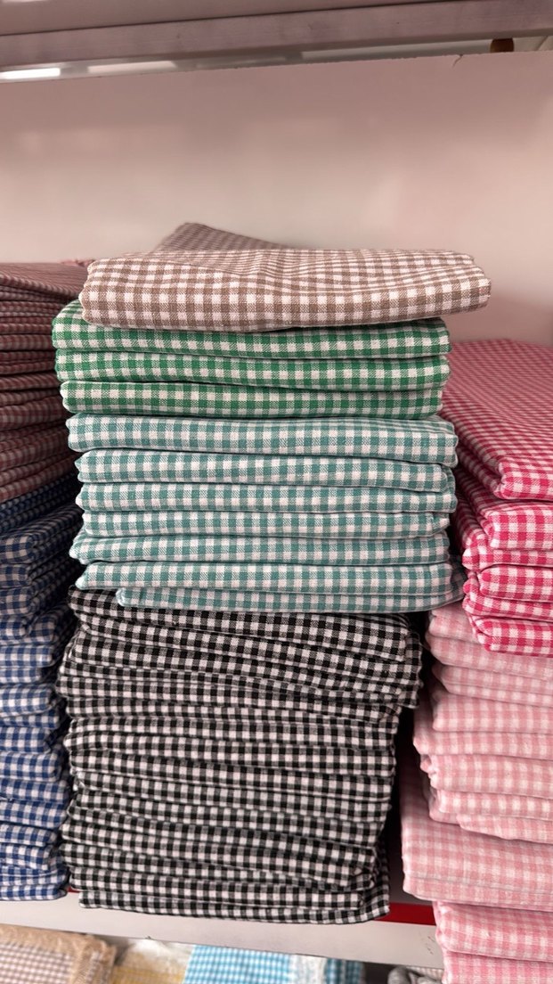 Çok Renkli Kareli Masa Örtüsü 170x170 - Görsel 2