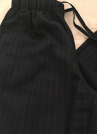 Bershka Bershk Kırmızı Çizgili Lacivert Havuç Pantolon
