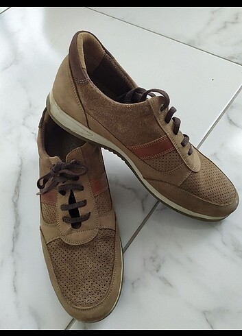 LCW Sneaker