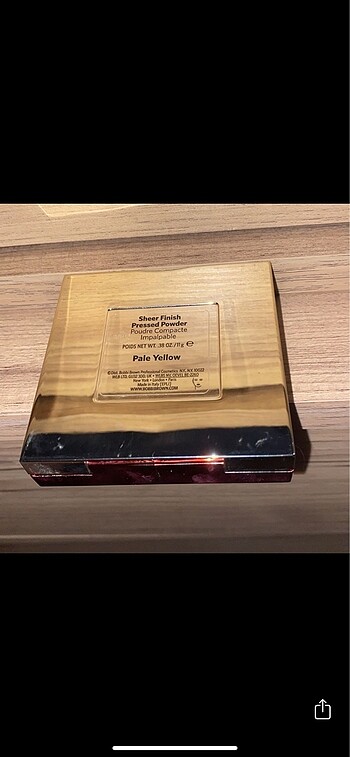 Beden Bobbi Brown Pudra