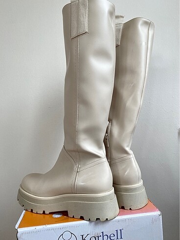 40 Beden Stradivarius bot