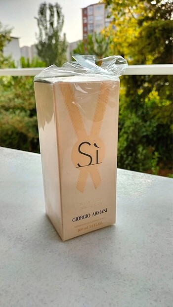 Armani Si Rose Signature