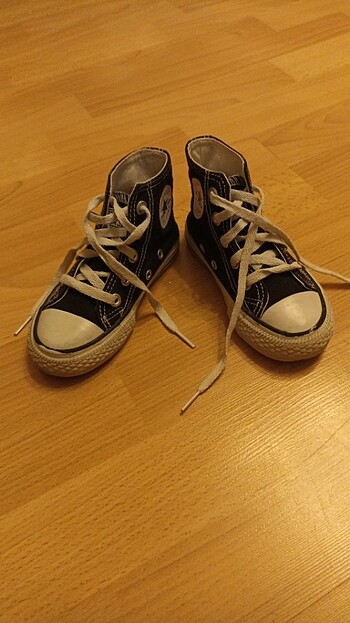 Bebek converse