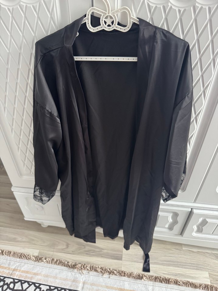 Siyah Midi Gotik Kadın Sabahlık - Görsel 3