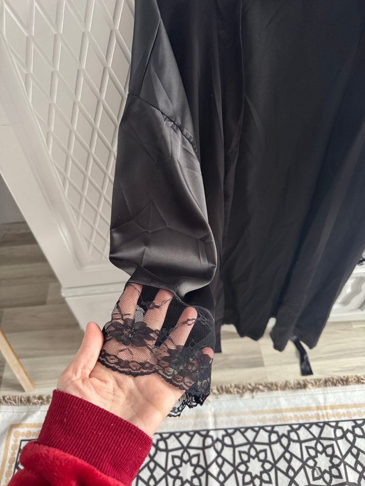 Siyah Midi Gotik Kadın Sabahlık - Görsel 2