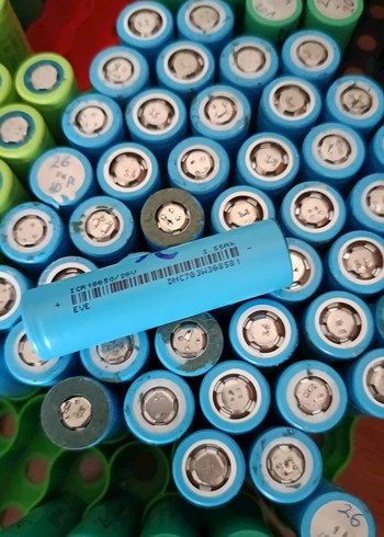 SCOOTERLERE 18650 EVE 2500 MAH 10A LİON PİL