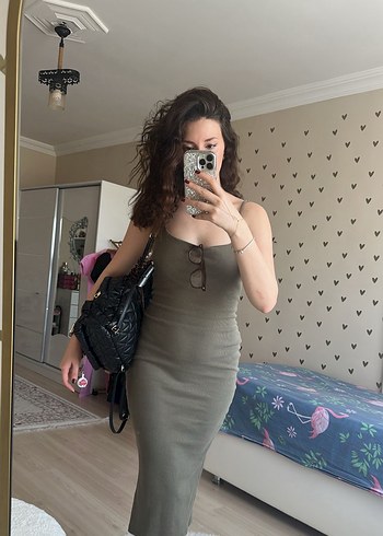Haki yeşili elbise