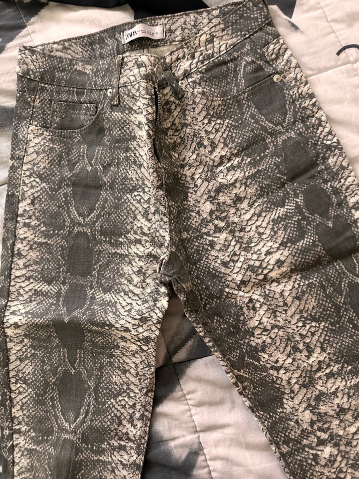 Gri Yılan Desenli Kadın Kumaş Pantolon - Görsel 2