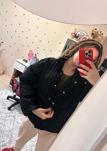 Siyah şişme mont - Görsel 8